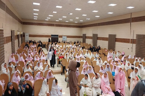 جشن عبادت ۱۳۰ دانش آموز شهرستان ایذه توسط حلقه مرهم با همکاری آموزش و پرورش این شهرستان برگزار شد.