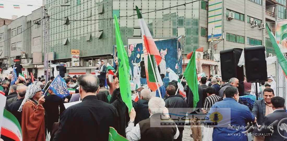 گزارش تصویری حضور مدیران و کارکنان شهرداری اهواز در راهپیمایی یوم الله ۲۲ بهمن و خدمات رسانی به شرکت کنندکان در این مراسم