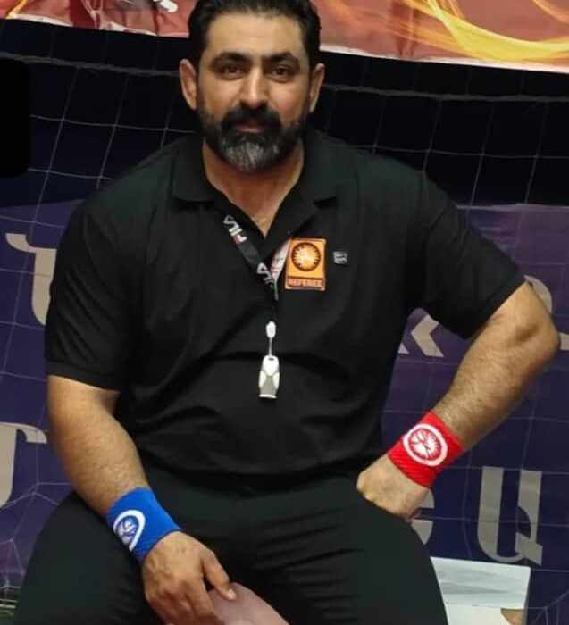 امیرحمزه احمدزاده به ریاست هیأت کشتی ایذه منصوب شد