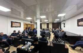 در اعتراض به محرومیت مناطق و شهرهای شهرهای بختیاری نشین و همزمان با سفر محمد جعفر قائمپناه معاون اجرایی رئیس جمهور جلسه فعالان سیاسی، اجتماعی و فرهنگی بختیاری برگزار شد.