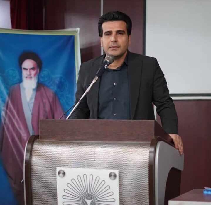 برگزاری جلسه توجیهی وجشن دانشجویان جدیدالورود دانشگاه پیام نور ایذه