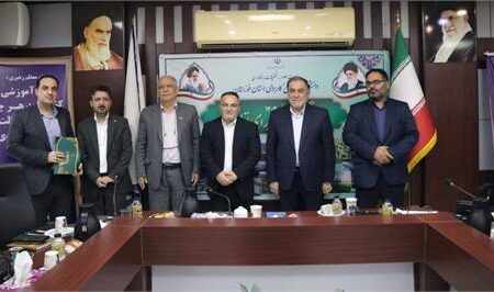 دانشگاه علمی کاربردی شرکت فولاد خوزستان حائز رتبه برتر در بین دانشگاه های علمی کاربردی استان خوزستان شد.